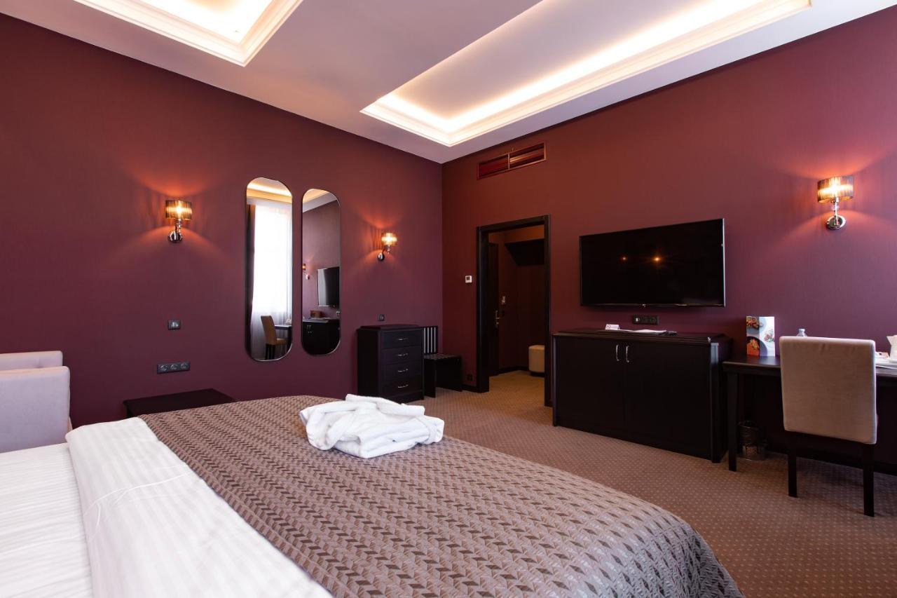 Tsunami Spa Hotel Dnipro Exterior foto