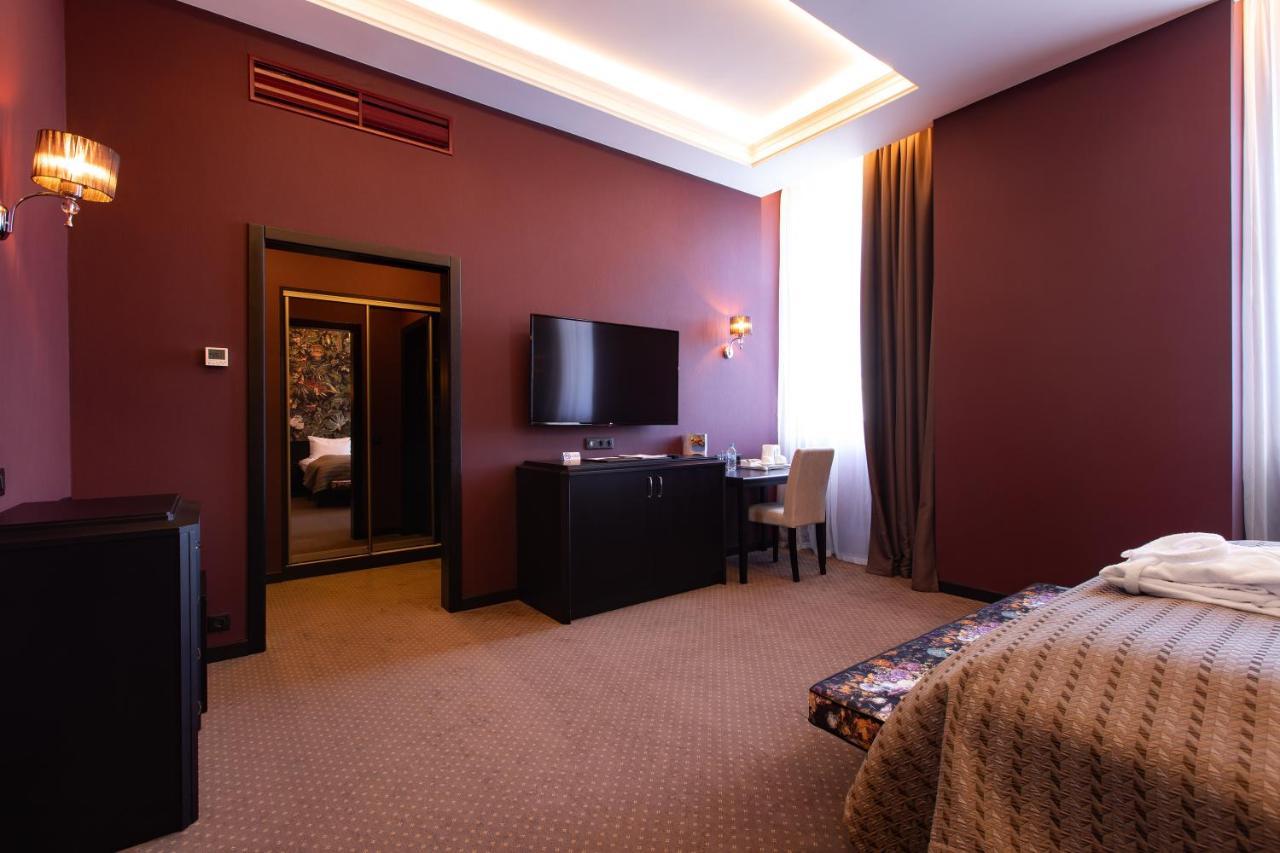 Tsunami Spa Hotel Dnipro Exterior foto