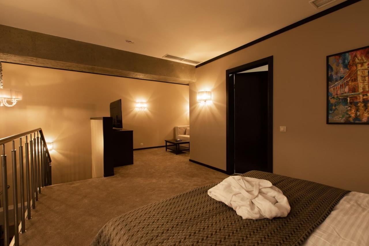 Tsunami Spa Hotel Dnipro Exterior foto